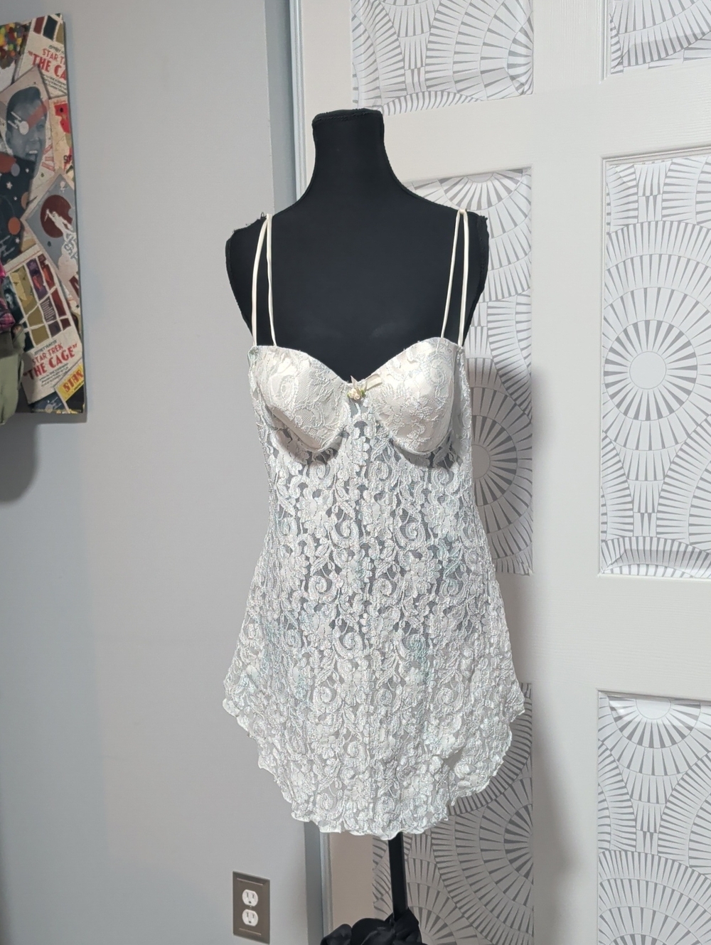 Vintage White Lace Chemise Nightdress in Ivory
